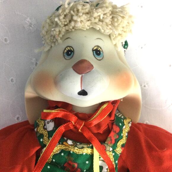 Christmas Around the World Vintage 90's Grannie Flo, Hip and Hop Bunny Dolls - Picture 4 of 12